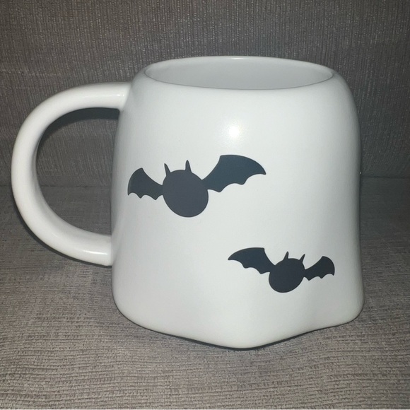 Tim Hortons Heat Colour Changing Ghost Mug 20oz 2024 Halloween BRAND NEW π» - Picture 3 of 7